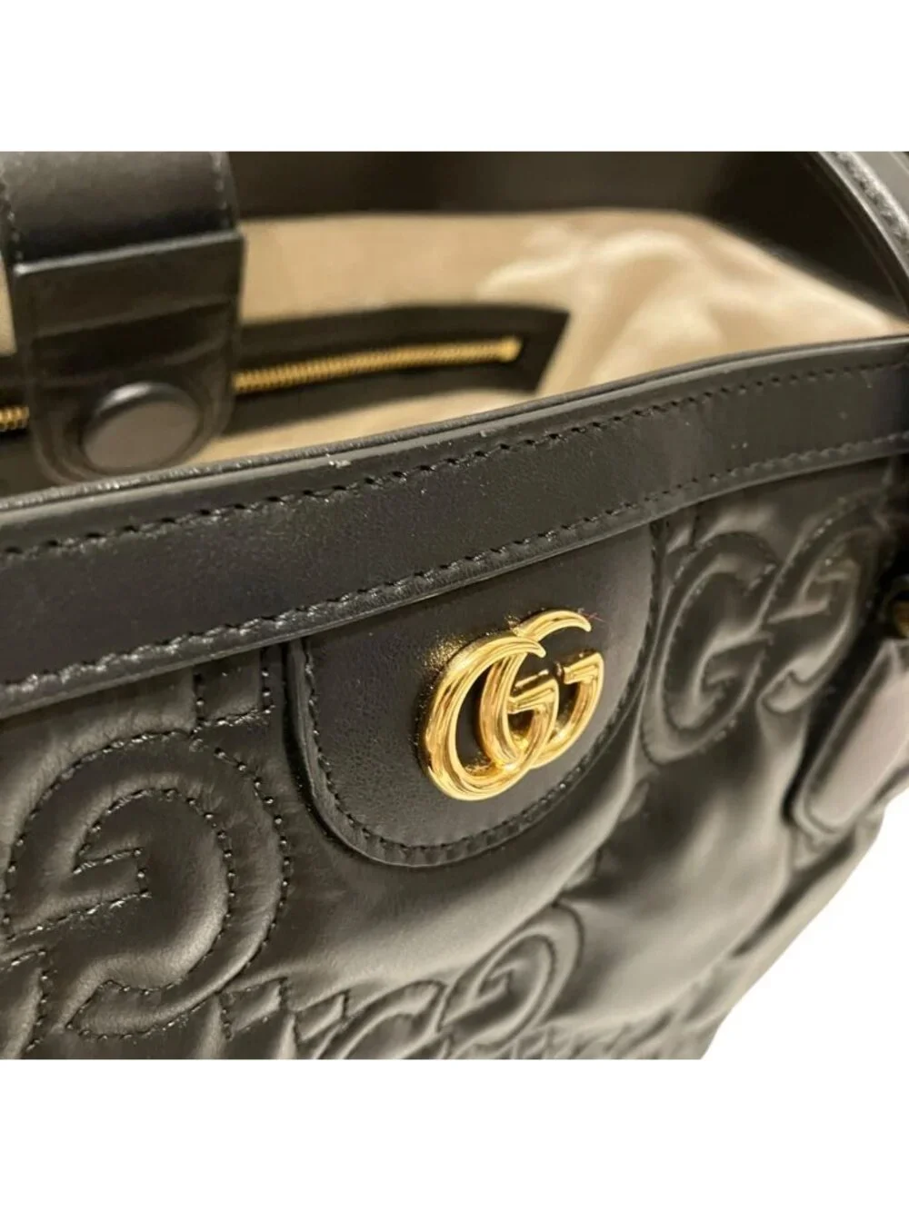 Gucci GG Matelasse Tote Leather